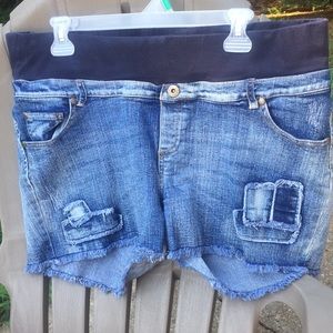 Oh! Mamma maternity jean shorts